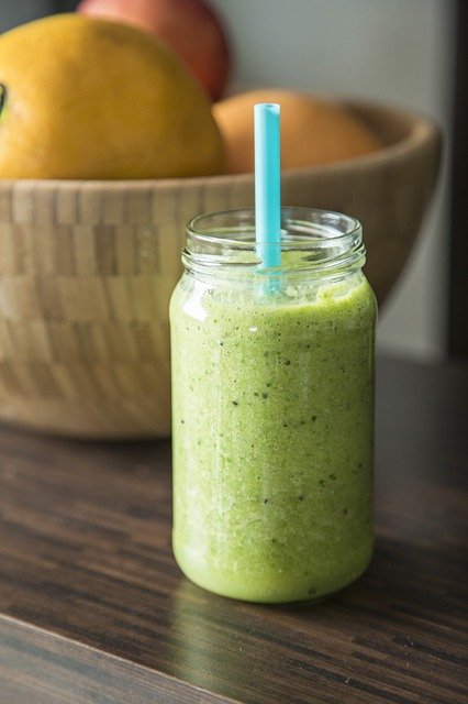 Jus détoxifiant au concombre et à la pomme