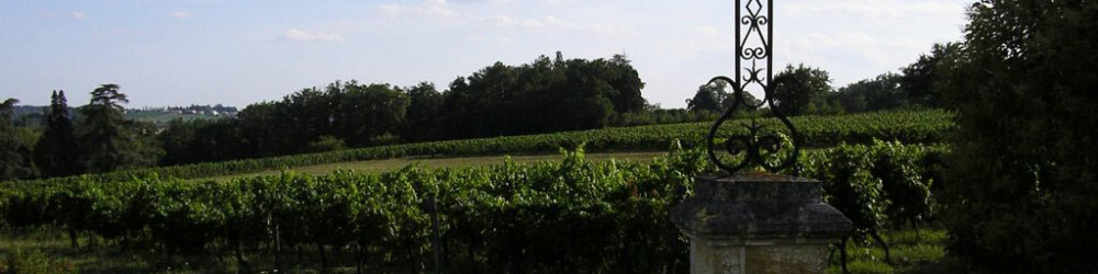 La légende paysage-croix-de-beylot-chateau-le-parvis-de-dom-tapiau